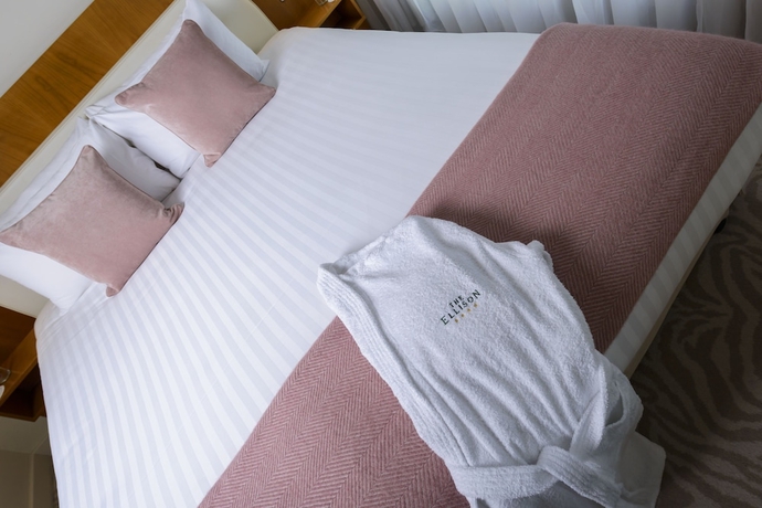 Imagen de la habitación del Hotel The Ellison. Foto 8