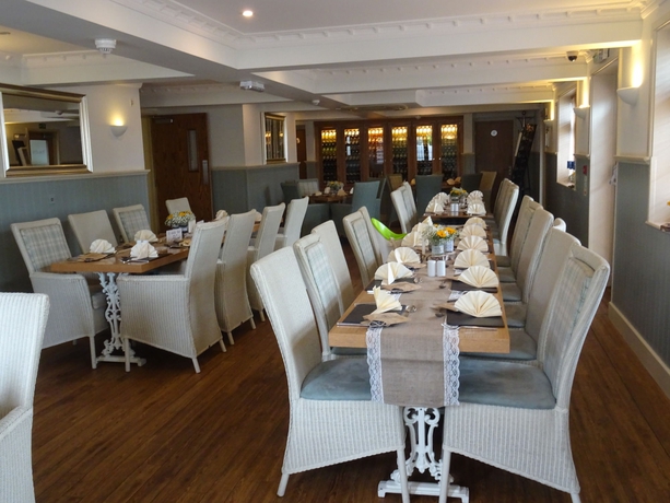 Imagen del bar/restaurante del Hotel The Elm Tree Inn. Foto 6