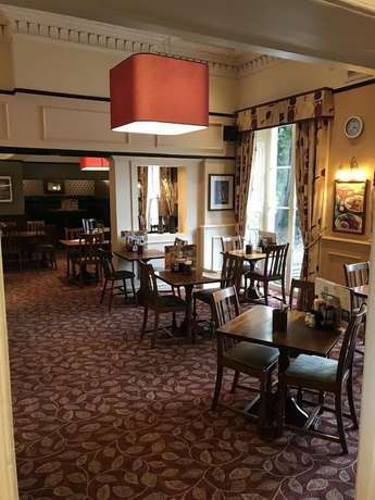 Imagen del bar/restaurante del Hotel The Elms, Bassetlaw. Foto 2