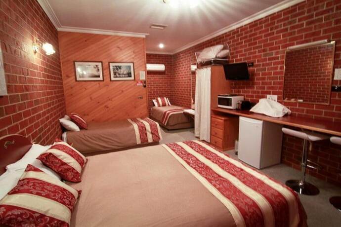 Imagen general del Hotel The Elms Motor Inn. Foto 1