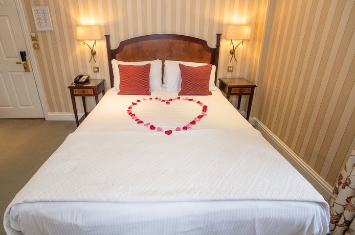 Imagen de la habitación del Hotel The Elvetham. Foto 18