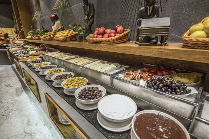 Imagen del bar/restaurante del Hotel The Elysium Taksim Special Class. Foto 4