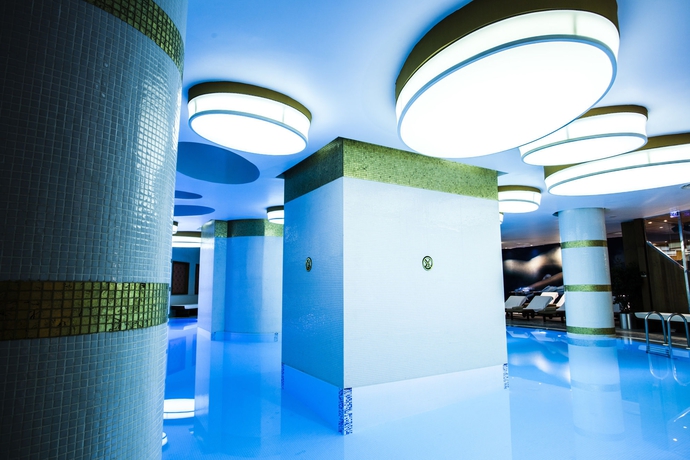 Imagen de la piscina del Hotel The Elysium Taksim Special Class. Foto 12