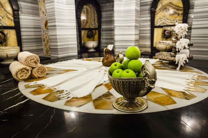 Imagen de la piscina del Hotel The Elysium Taksim Special Class. Foto 15