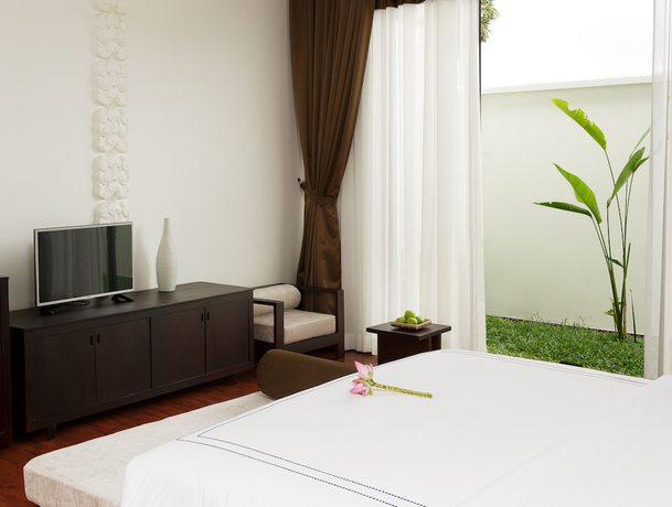 Imagen de la habitación del Hotel The Embassy Angkor Resort and Spa. Foto 6
