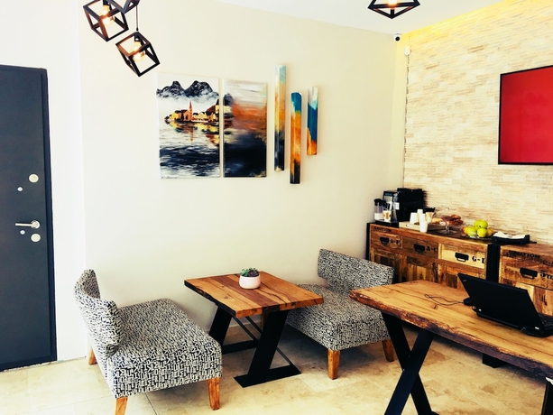 Imagen de los interiores del Hotel The Embassy Nord. Foto 19