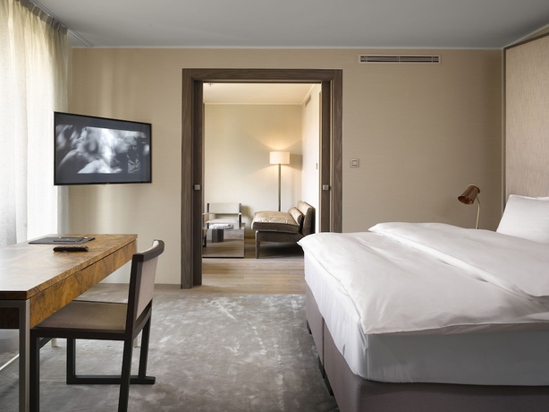 Imagen de la habitación del Hotel The Emblem. Foto 3