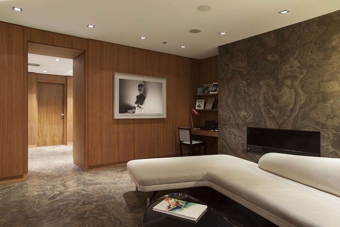 Imagen de los interiores del Hotel The Emblem. Foto 16