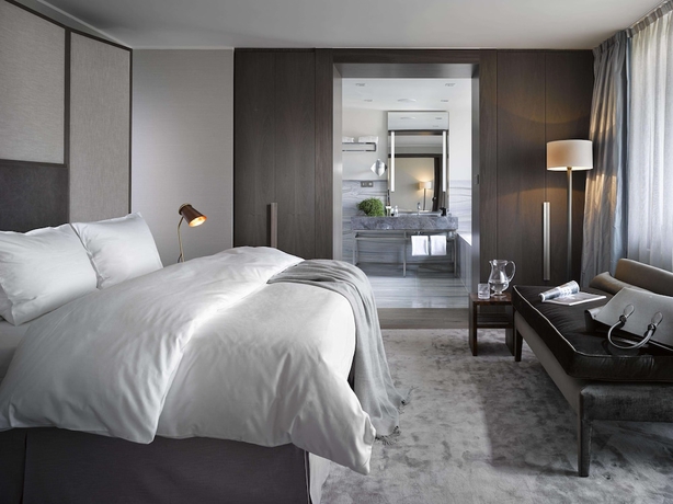 Imagen de la habitación del Hotel The Emblem. Foto 13