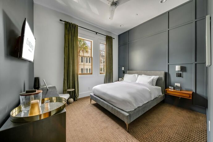 Imagen de la habitación del Hotel The Emerald Boutique Stays. Foto 14