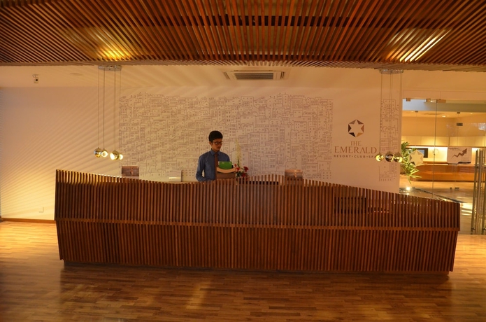 Imagen de los interiores del Hotel The Emerald Club. Foto 15
