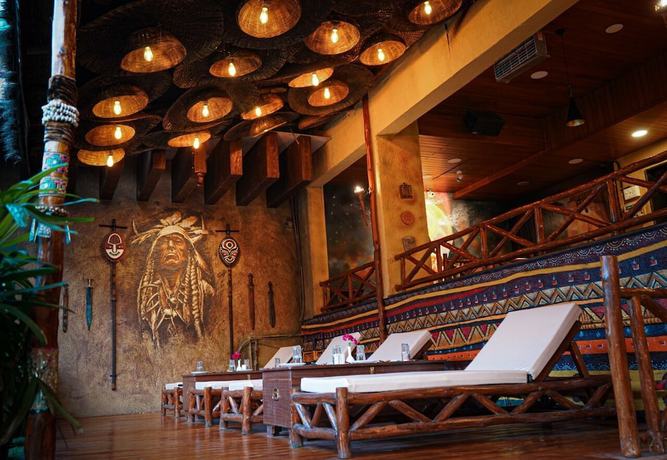 Imagen de los interiores del Hotel The Emerald Resort, Pune. Foto 13