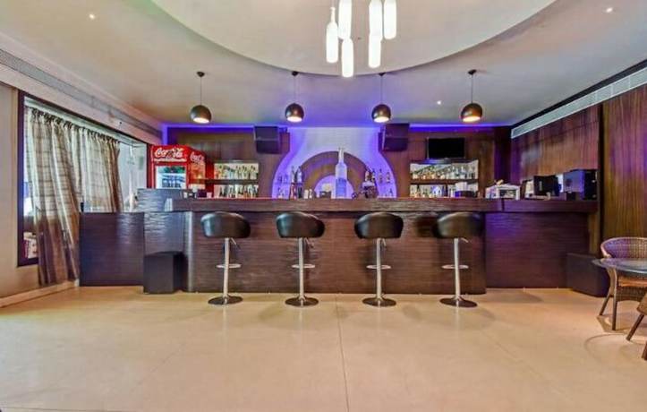 Imagen de los interiores del Hotel The Emerald Resort, Pune. Foto 17