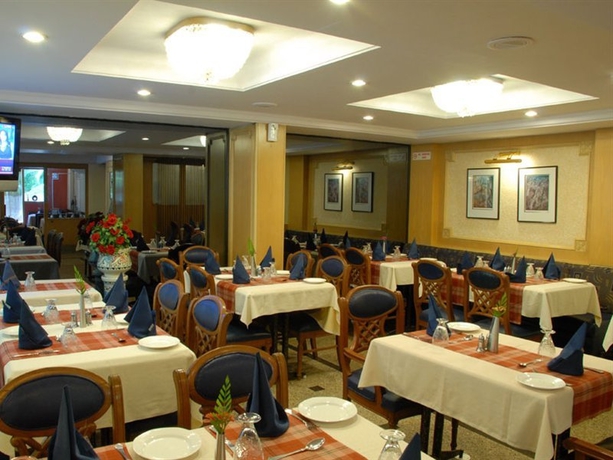 Imagen general del Hotel The Emerald and Executive Apartments. Foto 4