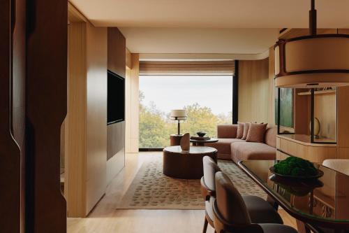 Imagen de la habitación del Hotel The Emory, Maybourne Collection. Foto 16