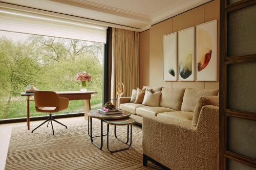 Imagen de la habitación del Hotel The Emory, Maybourne Collection. Foto 20