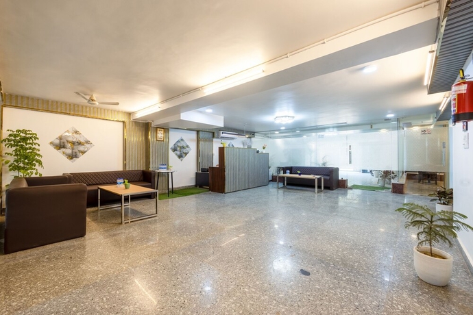 Imagen de los interiores del Hotel The Empire Near Dlf Golf course. Foto 15