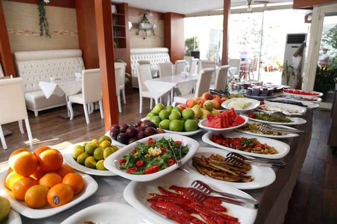 Imagen del bar/restaurante del Hotel The Empress Theodora. Foto 4