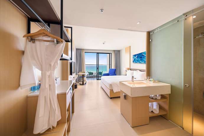 Imagen de la habitación del Hotel The Empyrean Cam Ranh Beach Resort. Foto 8