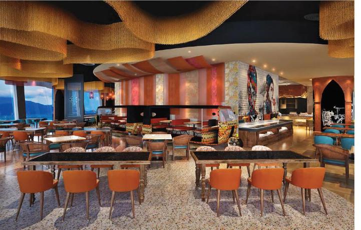 Imagen del bar/restaurante del Hotel The Empyrean Nha Trang. Foto 1