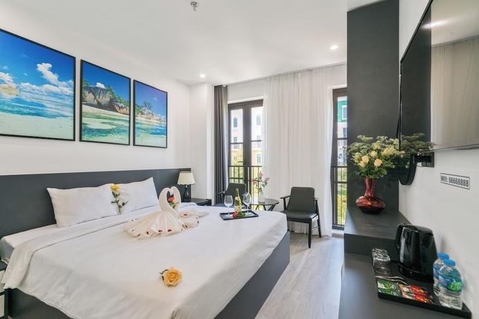 Imagen de la habitación del Hotel The Enchanted Ha Long - Bai Chay Beach. Foto 6