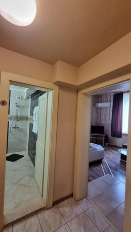 Imagen de la habitación del Hotel The English Guest House. Foto 6