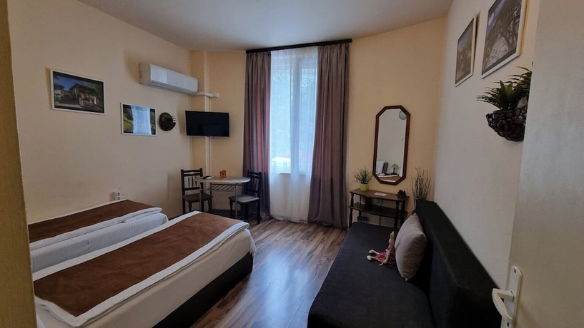 Imagen de la habitación del Hotel The English Guest House. Foto 9