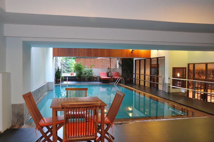 Imagen de la piscina del Hotel The Euro Grande. Foto 8