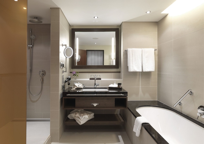 Imagen de la habitación del Hotel The Europe and Resort. Foto 3