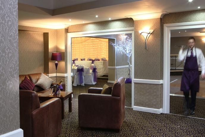 Imagen del bar/restaurante del Hotel The Everglades. Foto 6