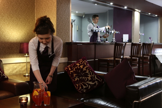 Imagen del bar/restaurante del Hotel The Everglades Park. Foto 8