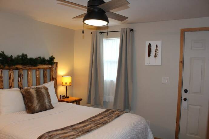 Imagen de la habitación del Hotel The Evergreen, West Yellowstone. Foto 16