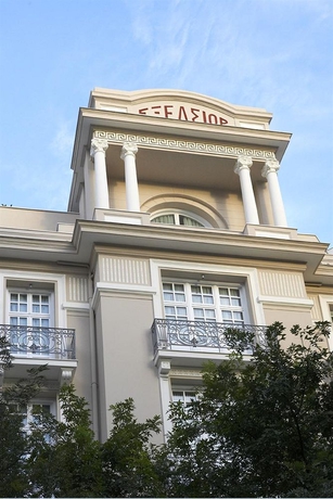 Imagen de los exteriores del Hotel The Excelsior Small Luxury Hotels Of The World. Foto 11