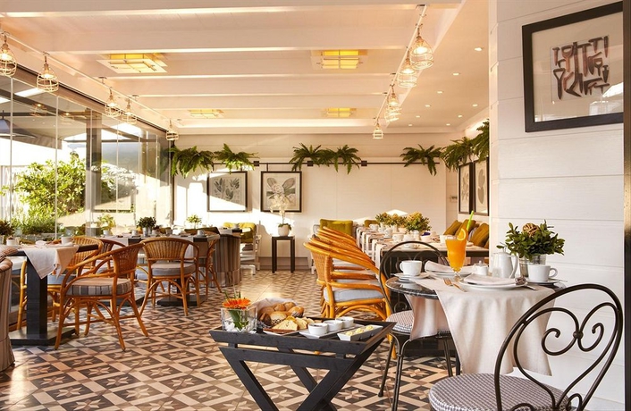 Imagen del bar/restaurante del Hotel The Excelsior Small Luxury Hotels Of The World. Foto 7