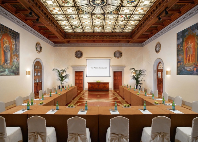 Imagen de los interiores del Hotel The Excelsior, a Luxury Collection. Foto 9