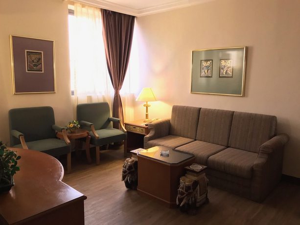 Imagen de la habitación del Hotel The Executive Lahad Datu. Foto 12