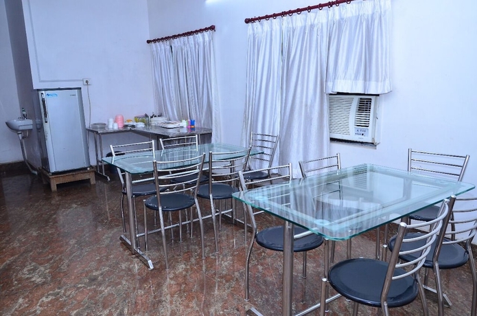 Imagen del bar/restaurante del Hotel The Extended Stay. Foto 2