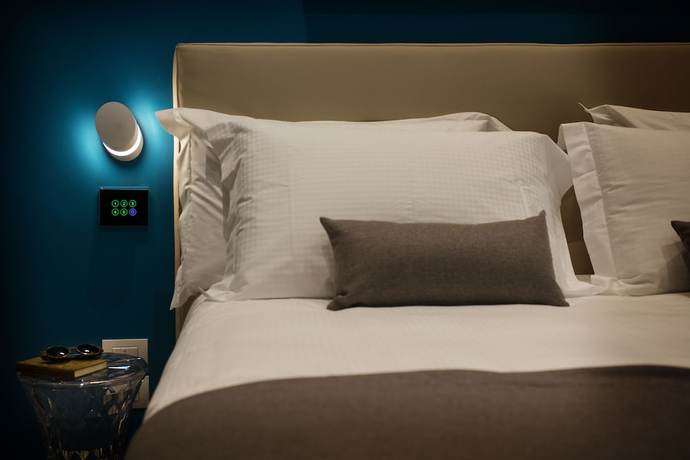 Imagen de la habitación del Hotel The FRAME. Foto 3