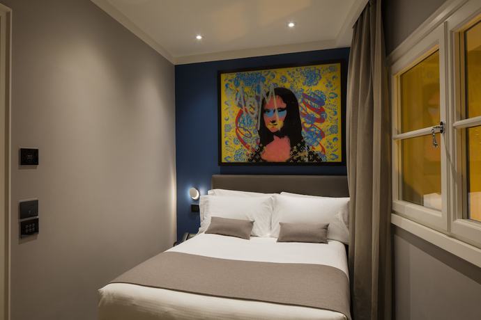 Imagen de la habitación del Hotel The FRAME. Foto 4