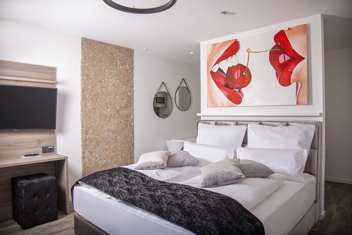 Imagen de la habitación del Hotel The Faces Berlin. Foto 3