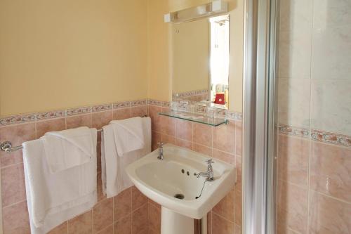 Imagen de la habitación del Hotel The Fairhaven. Foto 7