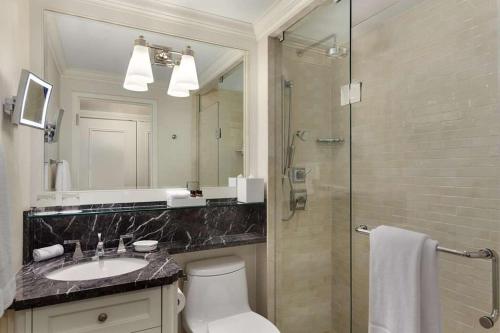 Imagen de la habitación del Hotel The Fairmont Royal York. Foto 13