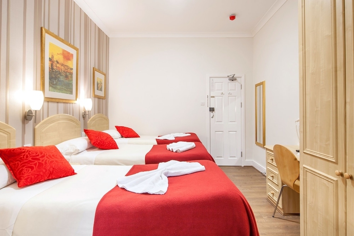 Imagen de la habitación del Hotel The Fairway. Foto 11