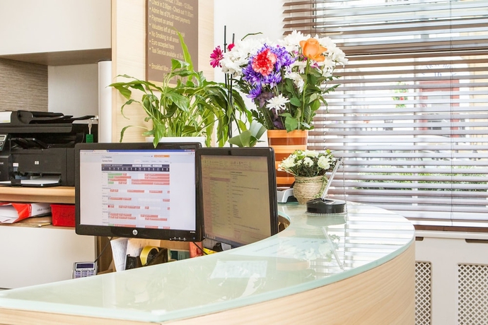 Imagen de los interiores del Hotel The Fairway. Foto 16