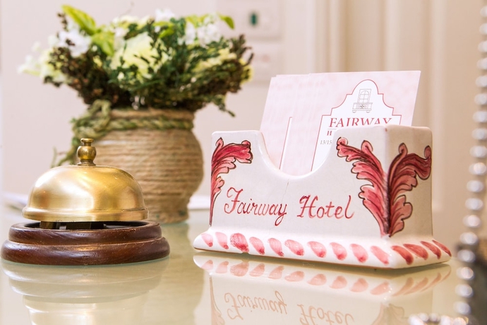Imagen de los interiores del Hotel The Fairway. Foto 17