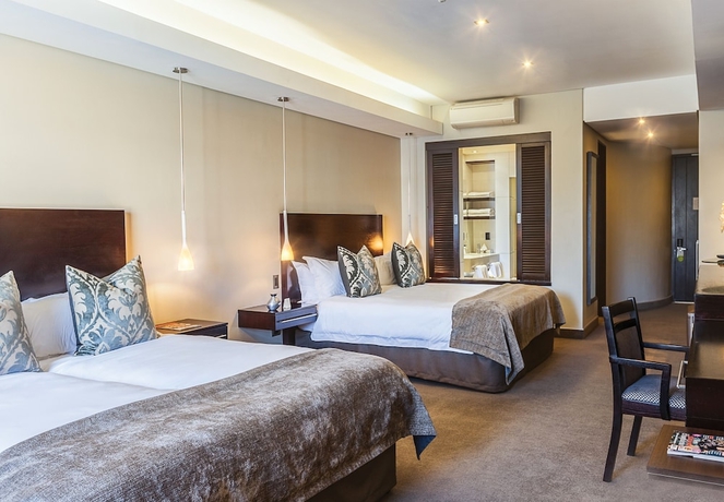 Imagen de la habitación del Hotel The Fairway Hotel and Golf Resort. Foto 10