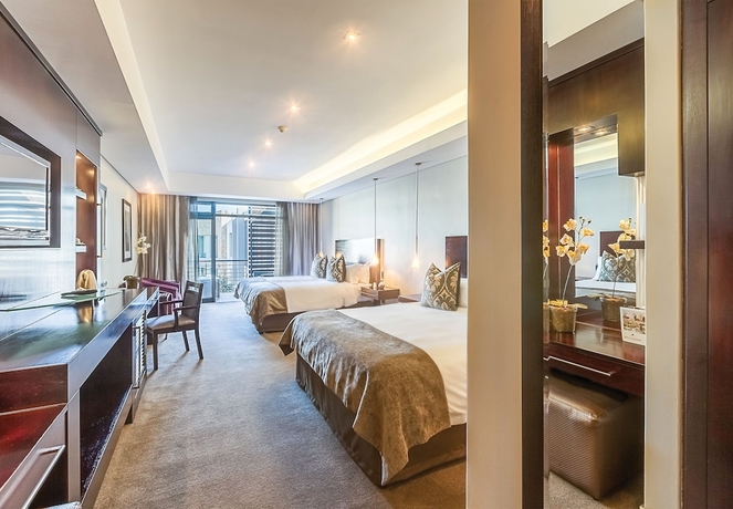 Imagen de la habitación del Hotel The Fairway Hotel and Golf Resort. Foto 13