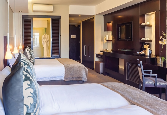 Imagen de la habitación del Hotel The Fairway Hotel and Golf Resort. Foto 14