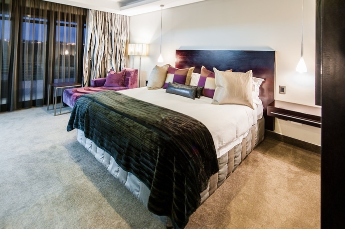 Imagen de la habitación del Hotel The Fairway Hotel and Golf Resort. Foto 18