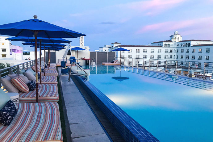 Imagen de la piscina del Hotel The Fairwind. Foto 9